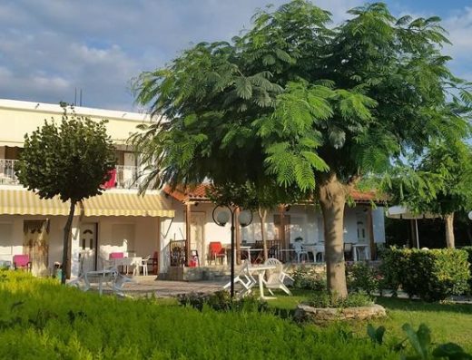 ΕΝΟΙΚΙΑΖΟΜΕΝΑ ΔΩΜΑΤΙΑ ΔΙΑΜΕΡΙΣΜΑΤΑ | ΒΕΛΙΚΑ ΑΓΙΑ ΛΑΡΙΣΑ | ΜΠΑΤΣΙΚΑ ΚΡΙΚΩΝΗ ΛΟΥΛΑ