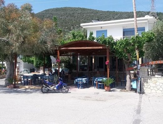 ΕΝΟΙΚΙΑΖΟΜΕΝΑ ΔΩΜΑΤΙΑ ΨΑΡΟΤΑΒΕΡΝΑ | ΑΓΙΟΣ ΝΙΚΟΛΑΟΣ ΦΩΚΙΔΑ | ΚΑΘΑΡΑΚΗΣ STUDIOS