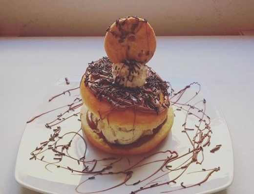 ICE CREAM SHOP-CAFE-CREPERIE SIDARI CORFU | KELLY’S ICE HOUSE
