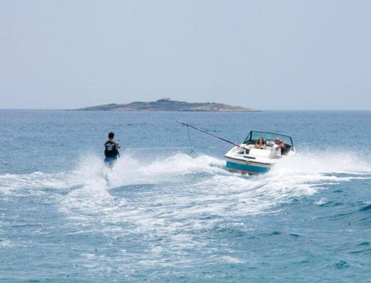 ΘΑΛΑΣΣΙΑ ΣΠΟΡ ΣΠΕΤΣΕΣ ΑΓΙΑ ΜΑΡΙΝΑ | BABIS WATERSPORTS