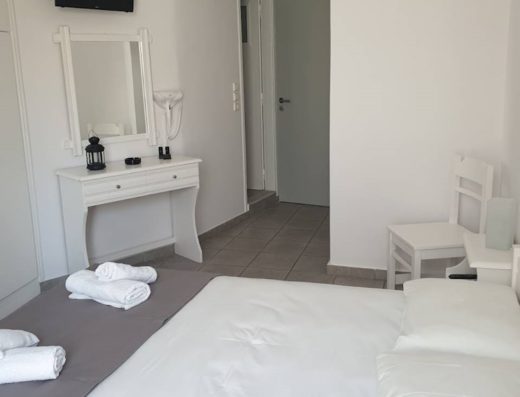 ΕΝΟΙΚΙΑΖΟΜΕΝΑ ΔΩΜΑΤΙΑ ΤΗΝΟΣ | SOFIA ROOMS