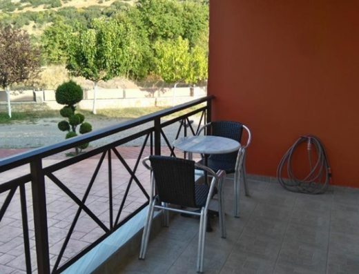 ΕΝΟΙΚΙΑΖΟΜΕΝΑ ΔΩΜΑΤΙΑ ΚΑΛΑΒΡΥΤΑ | VILLA ARIADNI