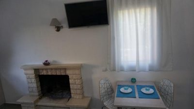 ΕΝΟΙΚΙΑΖΟΜΕΝΑ ΔΩΜΑΤΙΑ ΔΙΑΜΕΡΙΣΜΑΤΑ BUNGALOWS | ΣΥΒΟΤΑ ΘΕΣΠΡΩΤΙΑ | SIBOTA COLOURS - gbd.gr