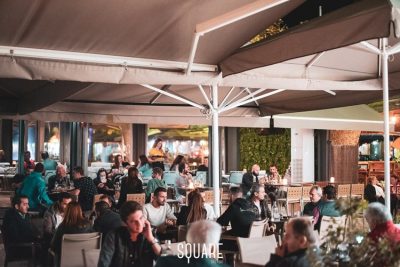 ΚΑΦΕΤΕΡΙΑ ΚΥΠΑΡΙΣΣΙΑ ΜΕΣΣΗΝΙΑΣ | SQUARE CAFE BAR - gbd.gr