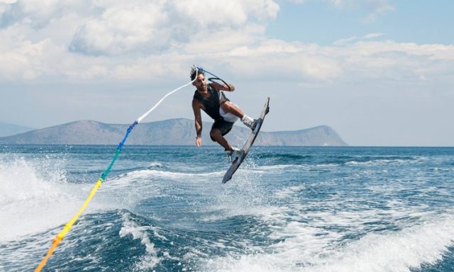 ΘΑΛΑΣΣΙΑ ΣΠΟΡ ΣΠΕΤΣΕΣ ΑΓΙΑ ΜΑΡΙΝΑ | BABIS WATERSPORTS