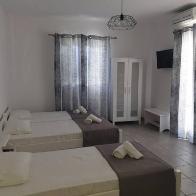 ΕΝΟΙΚΙΑΖΟΜΕΝΑ ΔΩΜΑΤΙΑ ΤΗΝΟΣ | SOFIA ROOMS --- gbd.gr